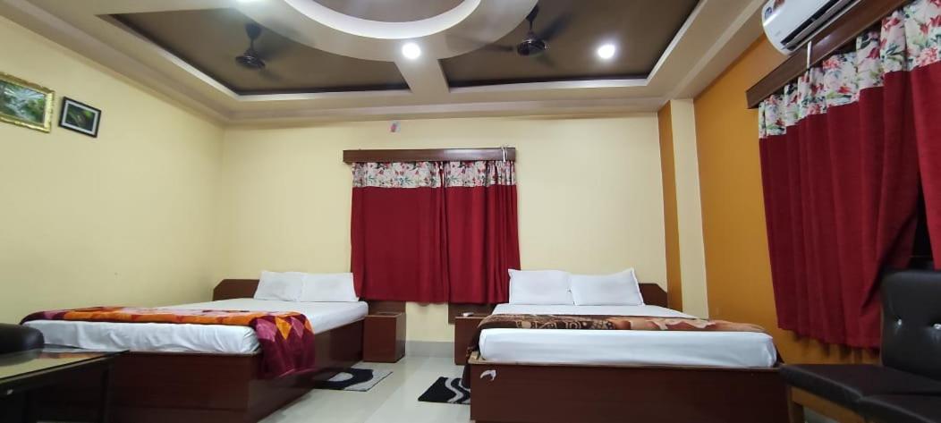 Hotel Nandanik Palace Fālākāta エクステリア 写真