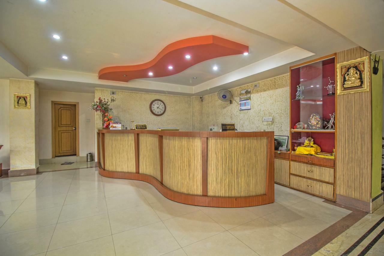 Hotel Nandanik Palace Fālākāta エクステリア 写真