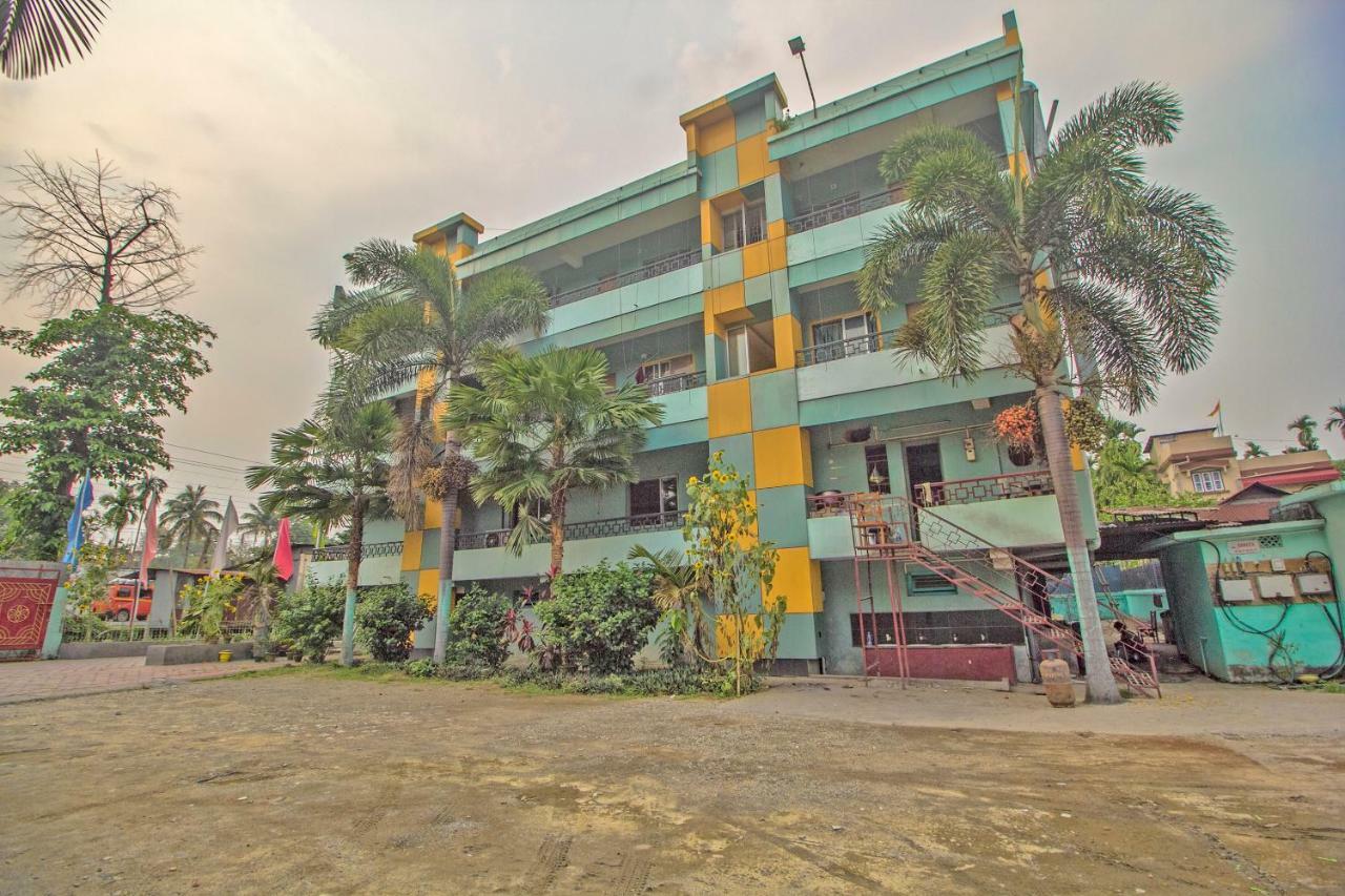 Hotel Nandanik Palace Fālākāta エクステリア 写真