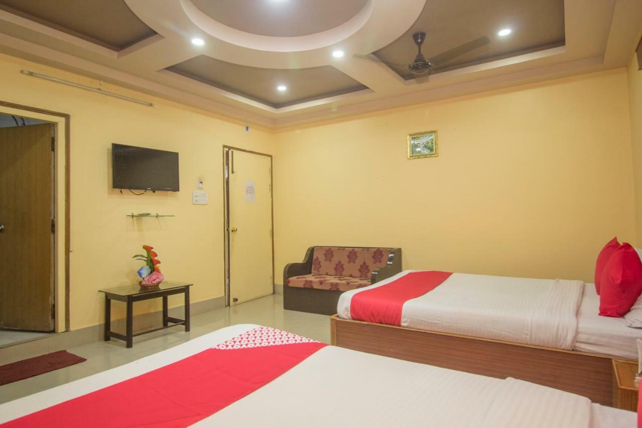Hotel Nandanik Palace Fālākāta エクステリア 写真